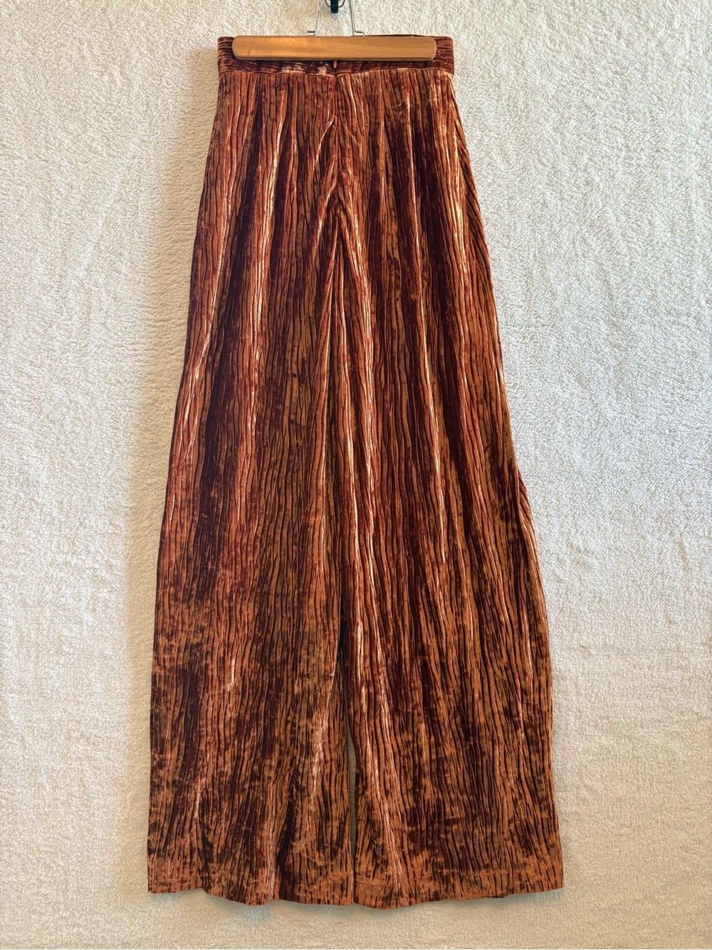 House of CB Maelys Rust Crushed Velvet Wide Leg Trousers Size Small NWT - Picture 4 of 11